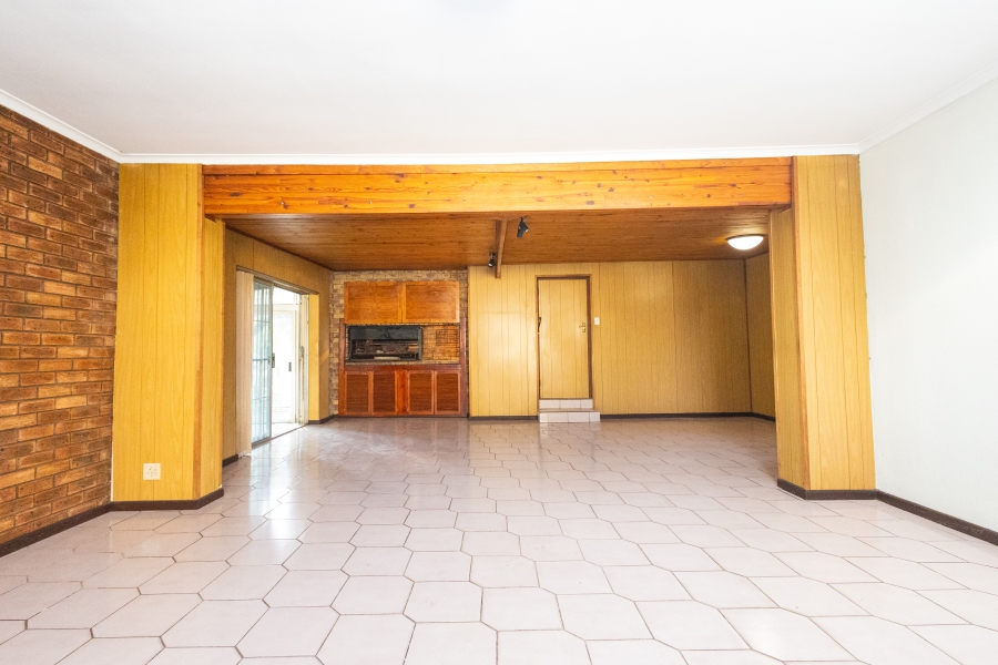 4 Bedroom Property for Sale in Ferndale Western Cape